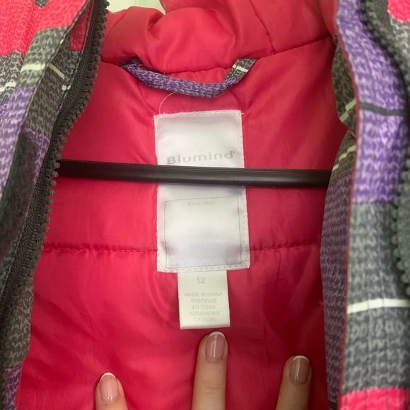 Girls 12 YO winter coat - Picture 5 of 7